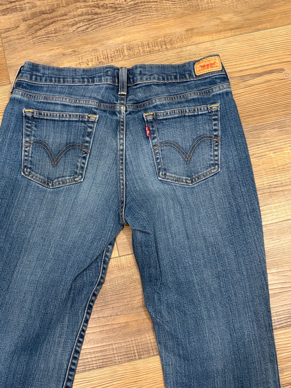 Levi's Blue Straight Leg Women's Jeans - Picture 7 of 10